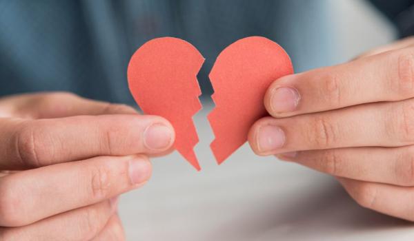Kenapa Weton Kliwon Selalu Gagal dalam Percintaan