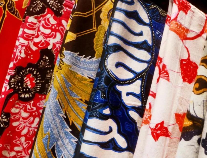 Cari Bespoke Batik untuk Acara Formal Pertimbangkan Hariom's Tailor